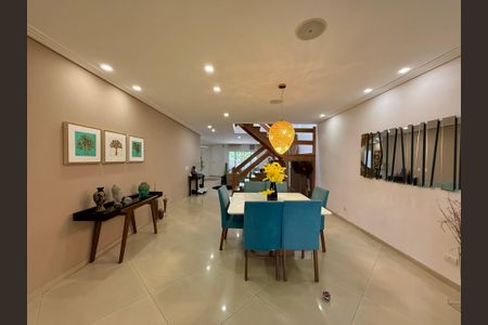 Casa para alugar com 550m², 4 quartos e 4 vagasSala 