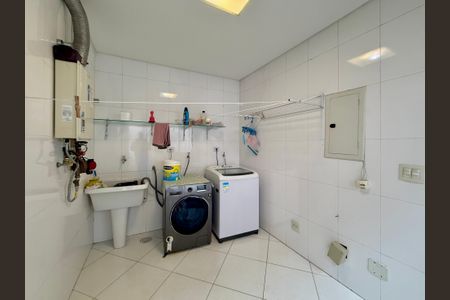 Casa para alugar com 550m², 4 quartos e 4 vagasÁrea de Serviço