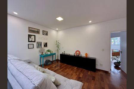 Casa para alugar com 550m², 4 quartos e 4 vagasSala Íntima 