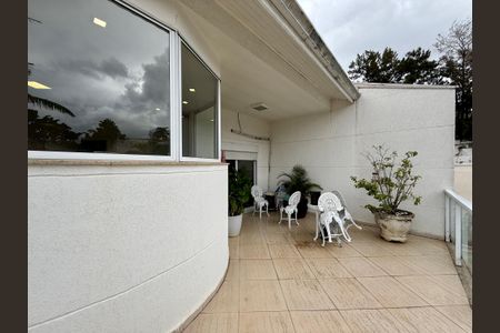 Casa para alugar com 550m², 4 quartos e 4 vagasSacada Suíte 1