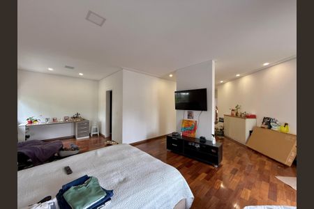 Casa para alugar com 550m², 4 quartos e 4 vagasSuíte 2