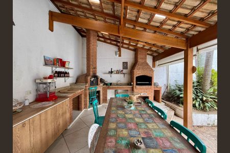 Casa para alugar com 550m², 4 quartos e 4 vagasChurrasqueira 