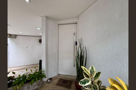 Casa para alugar com 550m², 4 quartos e 4 vagasEntrada 