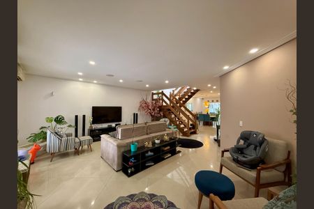 Casa para alugar com 550m², 4 quartos e 4 vagasSala 