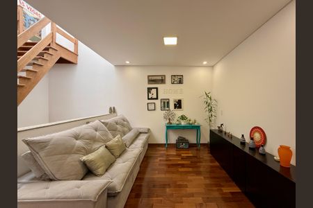 Casa para alugar com 550m², 4 quartos e 4 vagasSala Íntima 