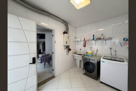 Casa para alugar com 550m², 4 quartos e 4 vagasÁrea de Serviço