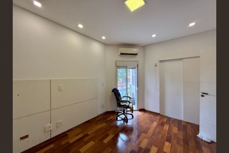 Casa para alugar com 550m², 4 quartos e 4 vagasSuíte 4