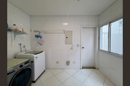 Casa para alugar com 550m², 4 quartos e 4 vagasÁrea de Serviço