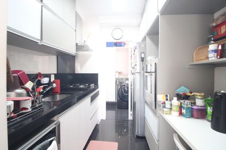 Apartamento à venda com 94m², 2 quartos e 2 vagasCozinha