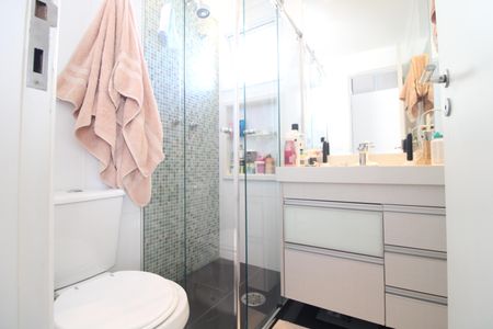 Apartamento à venda com 94m², 2 quartos e 2 vagasSuíte 2 / banheiro