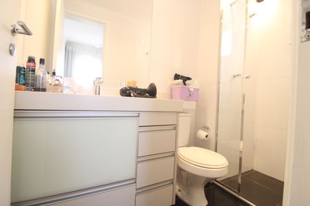 Apartamento à venda com 94m², 2 quartos e 2 vagasSuíte 1 / banheiro