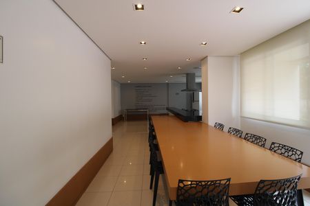 Apartamento à venda com 94m², 2 quartos e 2 vagasSalão de festas