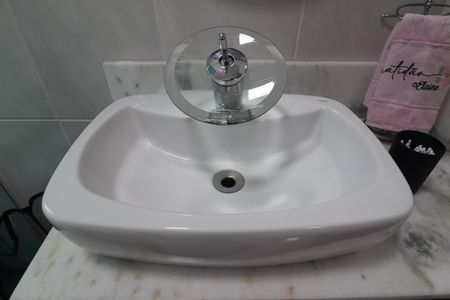 Casa à venda com 137m², 3 quartos e 3 vagasBanheiro Quarto 1 suíte