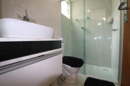 Casa à venda com 137m², 3 quartos e 3 vagasBanheiro 2