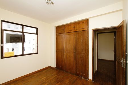 Apartamento à venda com 129m², 4 quartos e 2 vagasQuarto 2 - Suíte