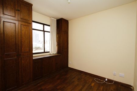 Apartamento à venda com 129m², 4 quartos e 2 vagasQuarto 3