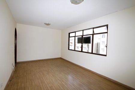 Apartamento à venda com 129m², 4 quartos e 2 vagasSala