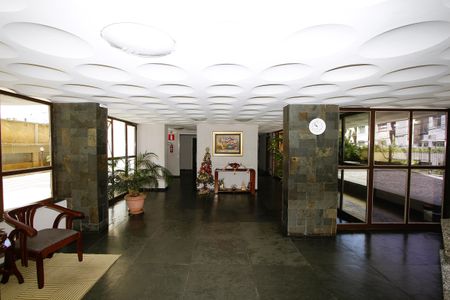 Apartamento à venda com 129m², 4 quartos e 2 vagasHall de entrada