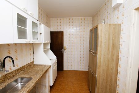 Apartamento à venda com 129m², 4 quartos e 2 vagasCozinha