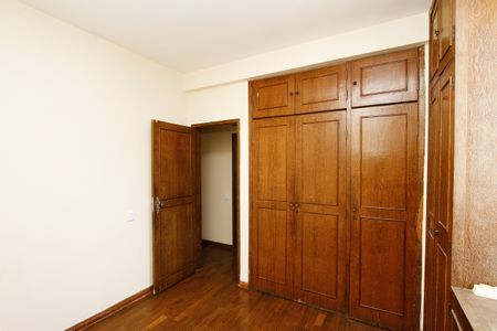 Apartamento à venda com 129m², 4 quartos e 2 vagasQuarto 3