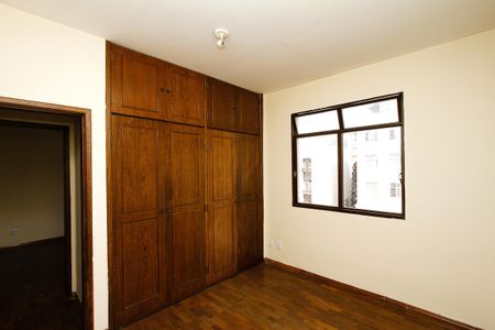 Apartamento à venda com 129m², 4 quartos e 2 vagasQuarto 1