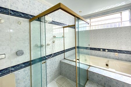 Casa para alugar com 400m², 4 quartos e 5 vagas Casa para alugar com 400m², 4 quartos e 5 vagasBanheiro da Suíte 1