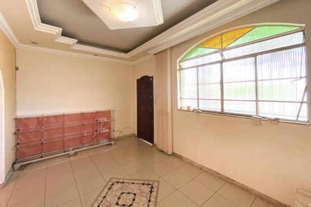 Casa para alugar com 400m², 4 quartos e 5 vagas Casa para alugar com 400m², 4 quartos e 5 vagasSala