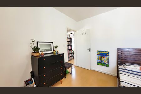 Quarto de apartamento à venda com 1 quarto, 43m² em Cambuí, Campinas