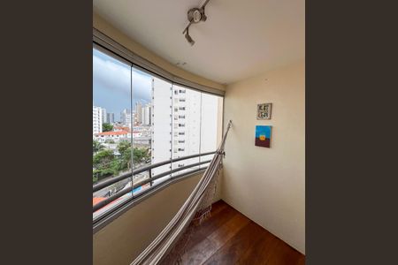 Sacada de apartamento à venda com 2 quartos, 58m² em Vila Gumercindo, São Paulo
