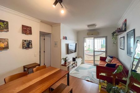 Sala de apartamento à venda com 2 quartos, 58m² em Vila Gumercindo, São Paulo