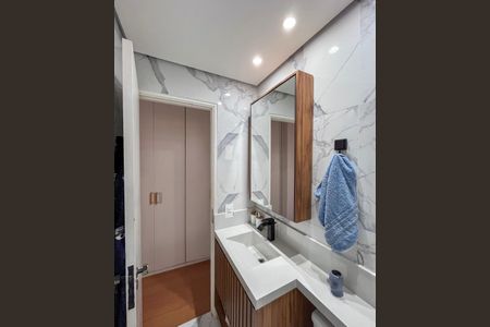 Apartamento à venda com 58m², 2 quartos e 1 vagaBanheiro da Suíte