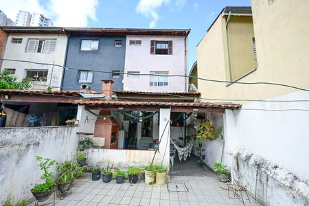 Casa para alugar com 146m², 3 quartos e 2 vagasFachada Posterior