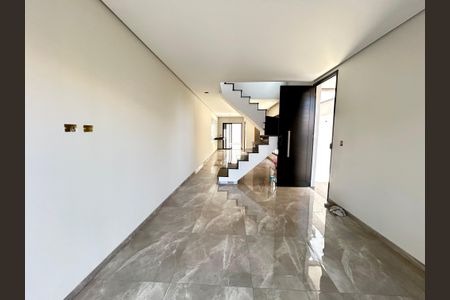 Casa à venda com 150m², 3 quartos e 3 vagasSala