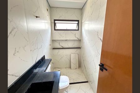 Casa à venda com 150m², 3 quartos e 3 vagasBanheiro Social