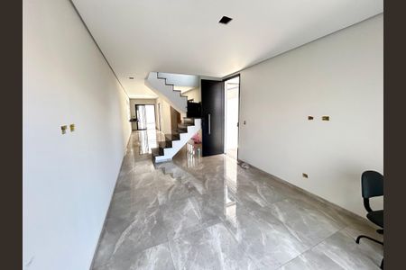 Sala de casa à venda com 3 quartos, 150m² em Vila Galvão, Guarulhos