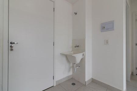 Apartamento para alugar com 32m², 2 quartos e sem vaga Apartamento para alugar com 32m², 2 quartos e sem vagaCozinha e Área de Serviço