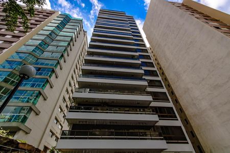 Apartamento para alugar com 485m², 4 quartos e 4 vagasFachada