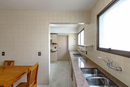 Apartamento para alugar com 485m², 4 quartos e 4 vagasCozinha