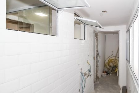 Apartamento à venda com 97m², 3 quartos e 1 vagaÁrea de Serviço