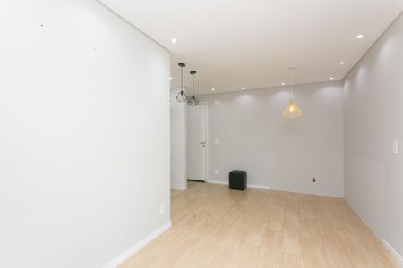 Sala de apartamento à venda com 2 quartos, 46m² em Vila Carmosina, São Paulo