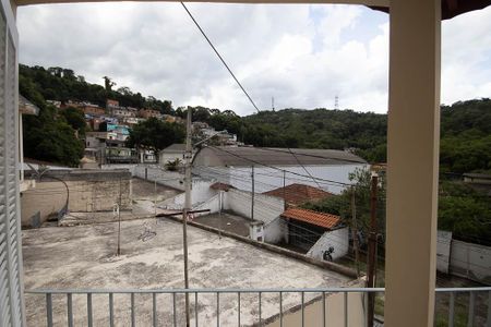 Casa para alugar com 200m², 3 quartos e 2 vagas Casa para alugar com 200m², 3 quartos e 2 vagasVista