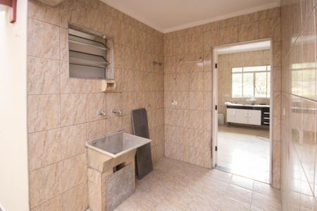 Casa para alugar com 200m², 3 quartos e 2 vagas Casa para alugar com 200m², 3 quartos e 2 vagasÁrea de Serviço