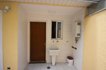 Casa para alugar com 115m², 3 quartos e 2 vagas Casa para alugar com 115m², 3 quartos e 2 vagasÁrea de Serviço