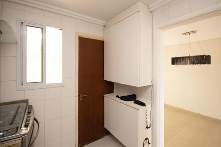 Casa para alugar com 115m², 3 quartos e 2 vagas Casa para alugar com 115m², 3 quartos e 2 vagasCozinha - Armários