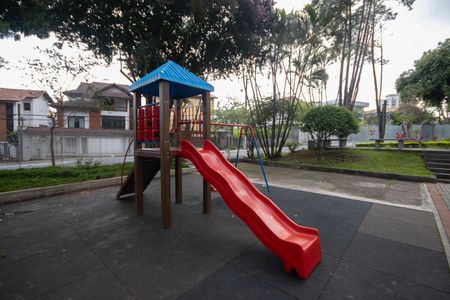 Casa para alugar com 115m², 3 quartos e 2 vagas Casa para alugar com 115m², 3 quartos e 2 vagasÁrea comum - Playground