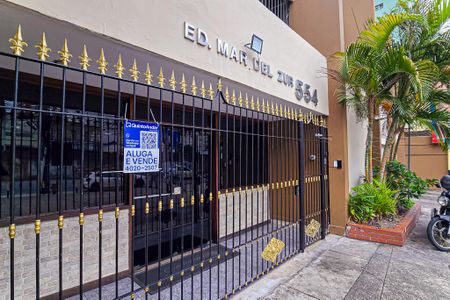 Apartamento para alugar com 49m², 2 quartos e 1 vaga Apartamento para alugar com 49m², 2 quartos e 1 vagaFachada e portaria com placa