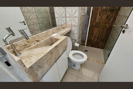 Banheiro de apartamento para alugar com 2 quartos, 42m² em Residencial Barcelona, Goiânia