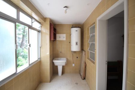 Apartamento à venda com 114m², 3 quartos e 1 vagaÁrea de Serviço