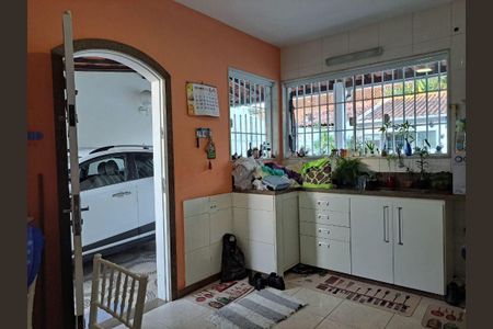 Casa à venda com 3 quartos, 220m² em Itaipu, Niterói