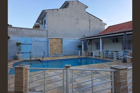 Casa à venda com 3 quartos, 220m² em Itaipu, Niterói